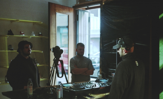 24 safensound, sneakerarber